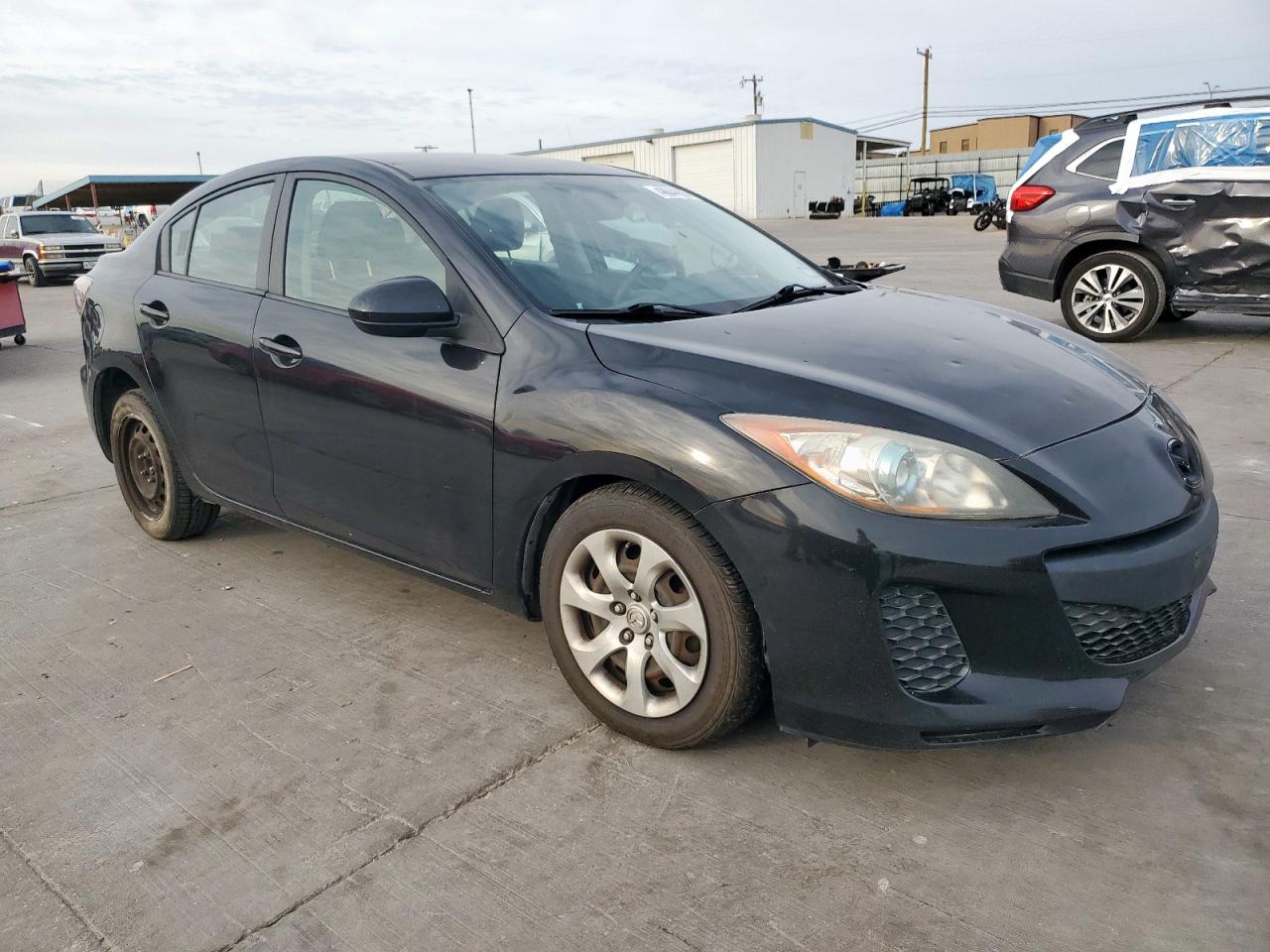 2013 Mazda 3 - Image 4