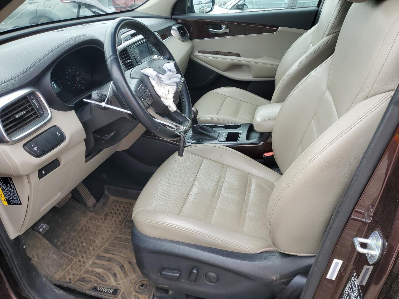2016 Kia Sorento - Image 7
