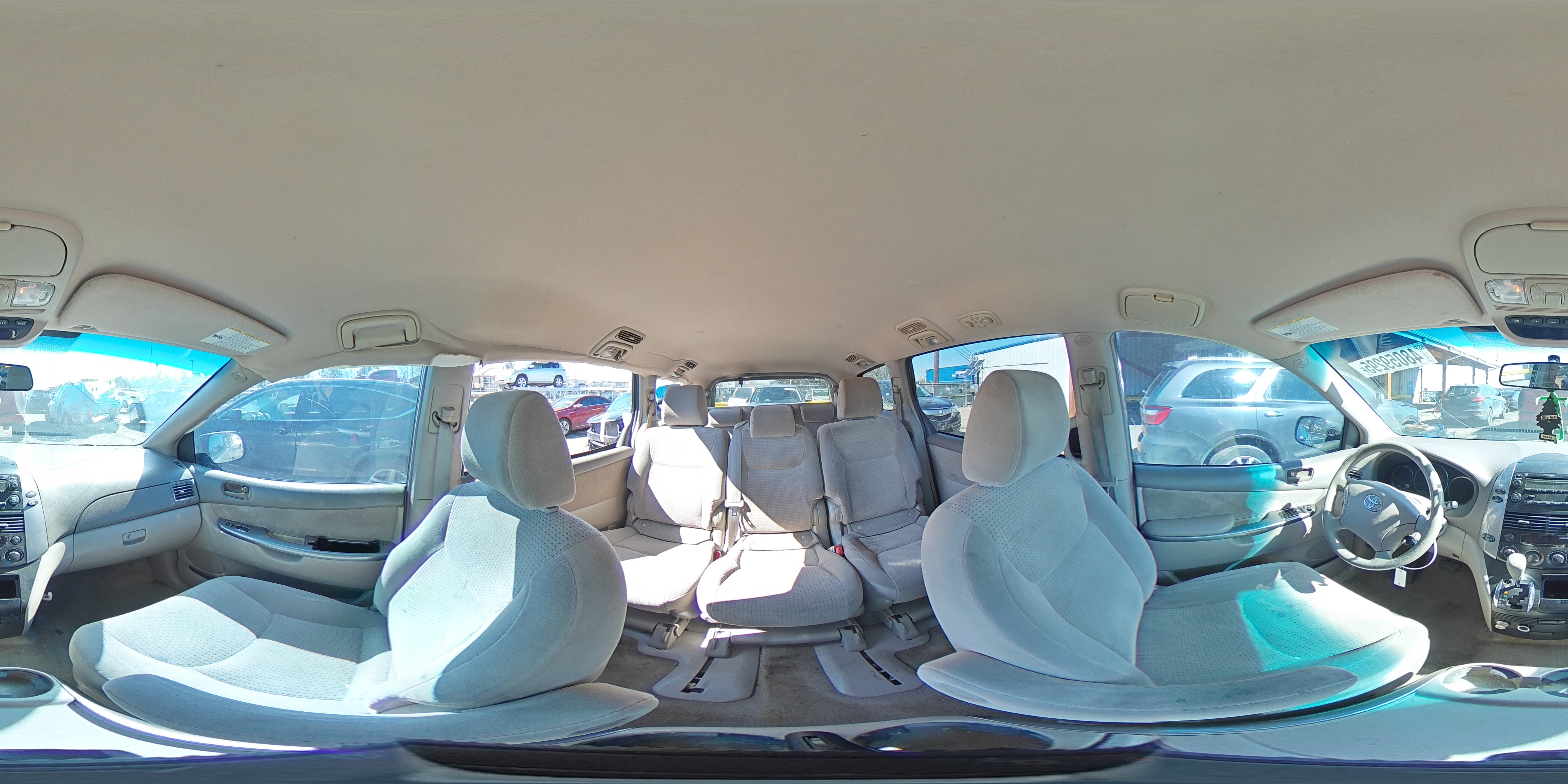 2010 Toyota Sienna - Image 14