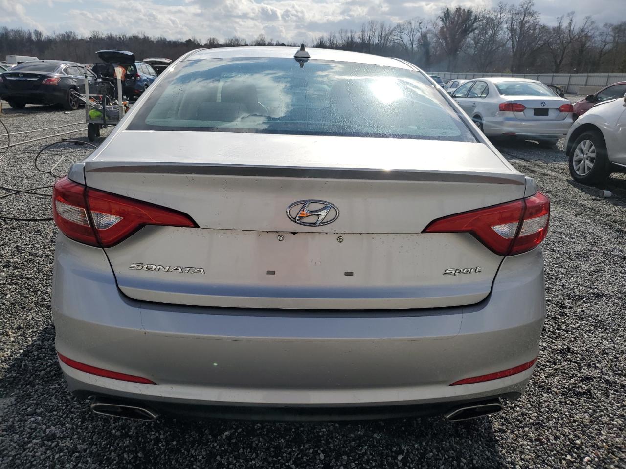2015 Hyundai Sonata - Image 6