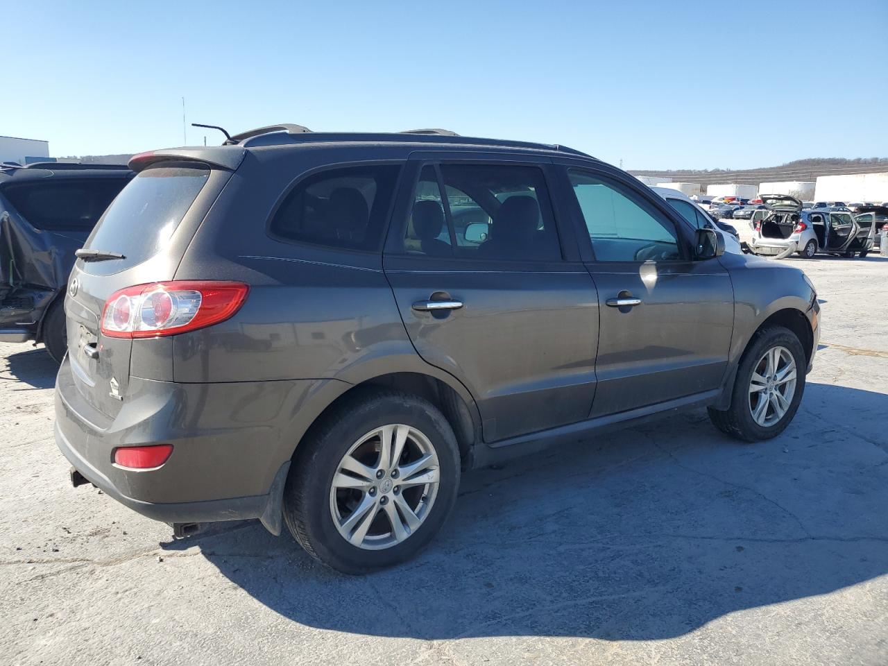 2012 Hyundai Santa Fe - Image 3
