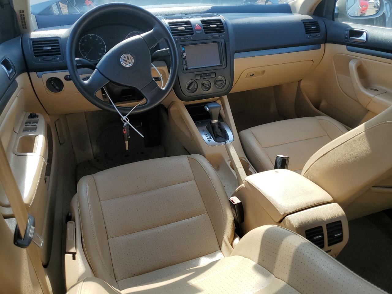2007 Volkswagen Jetta 2.5 Option Package 1 VIN: 3VWRF71K07M011261 Lot: 50465785