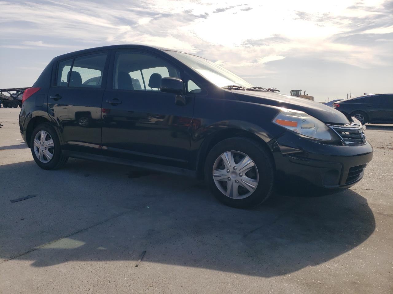 2011 Nissan Versa - Image 4