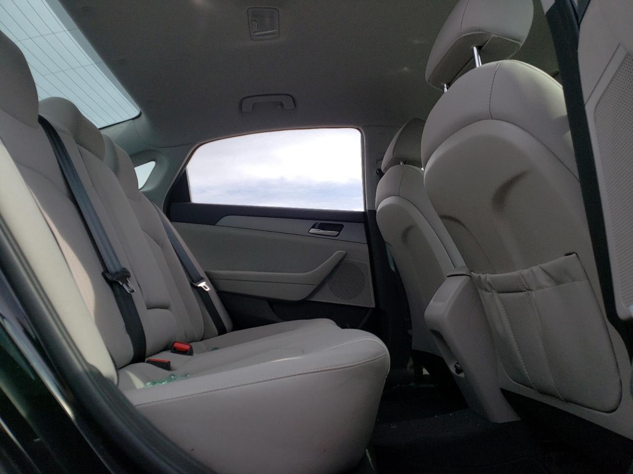 2018 Hyundai Sonata - Image 10
