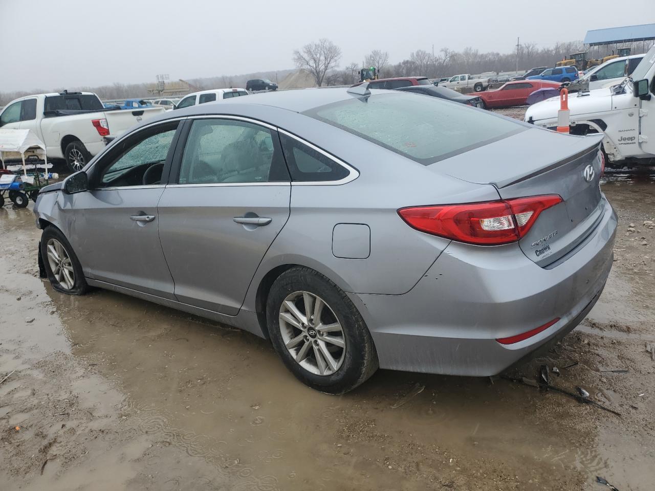 2016 Hyundai Sonata - Image 2