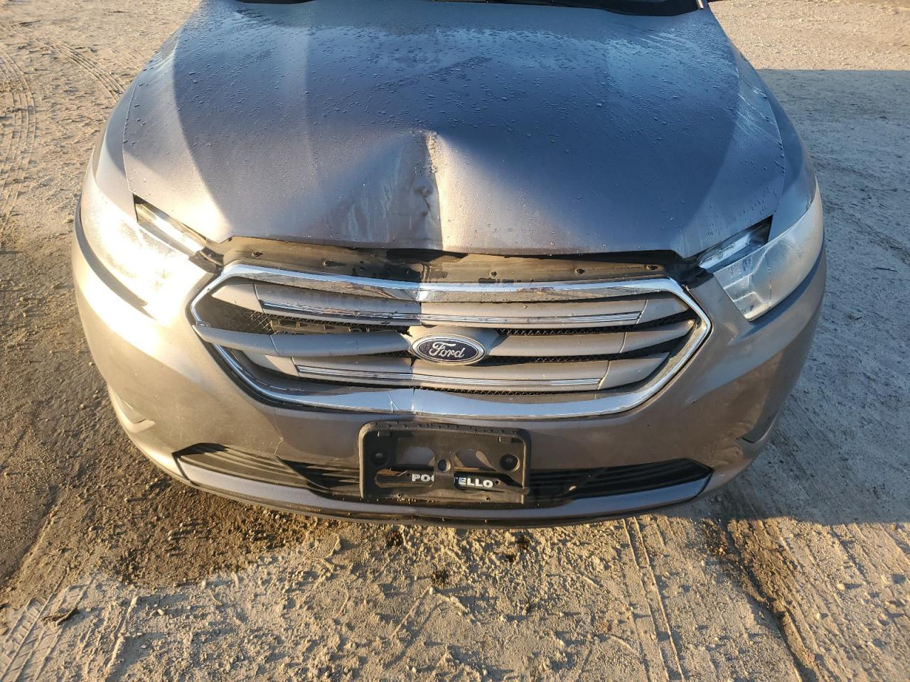 2013 Ford Taurus - Image 12