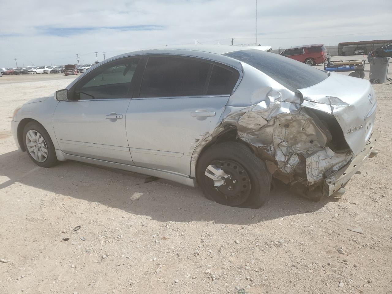 2012 Nissan Altima - Image 2