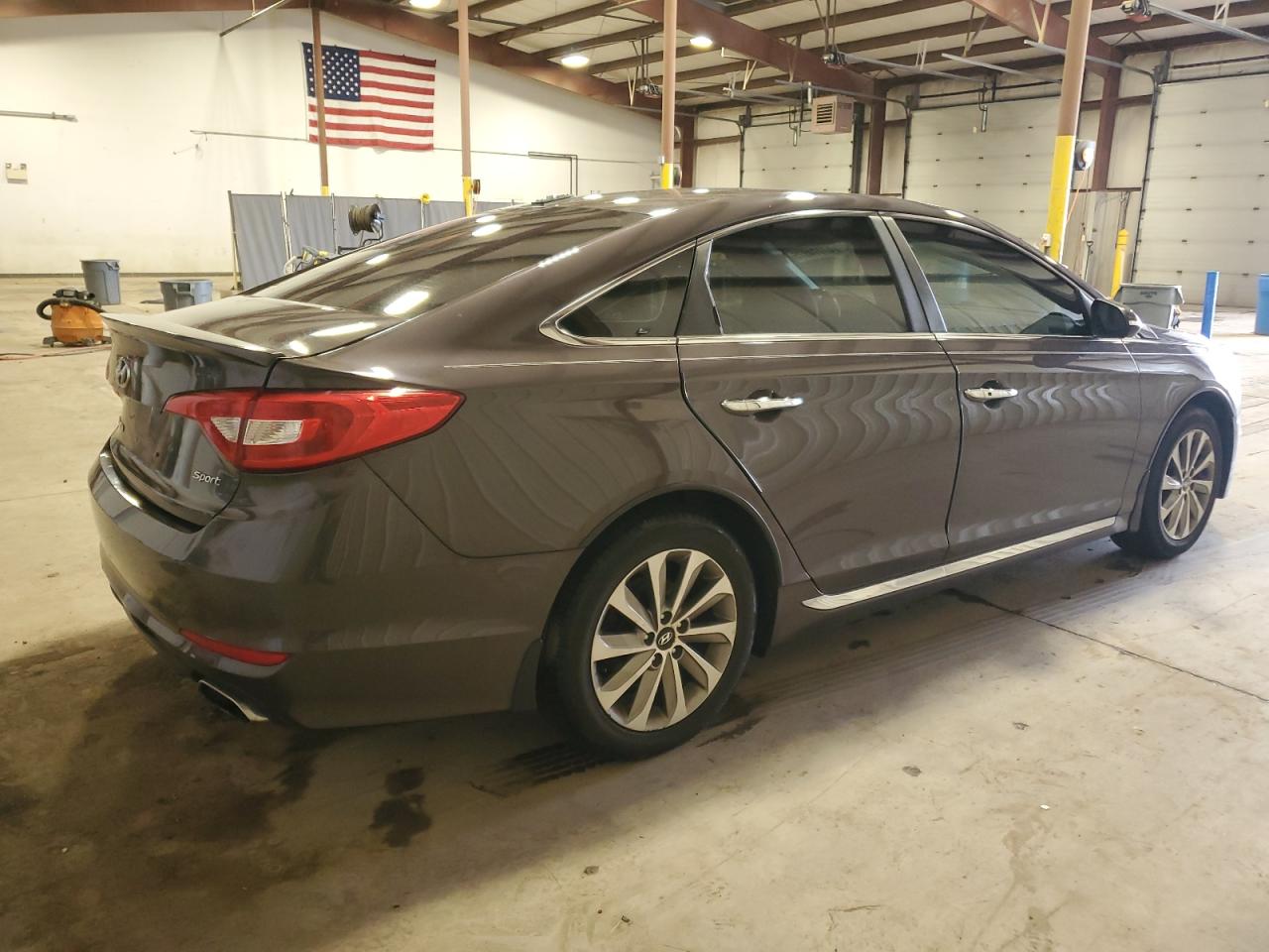 2015 Hyundai Sonata - Image 3
