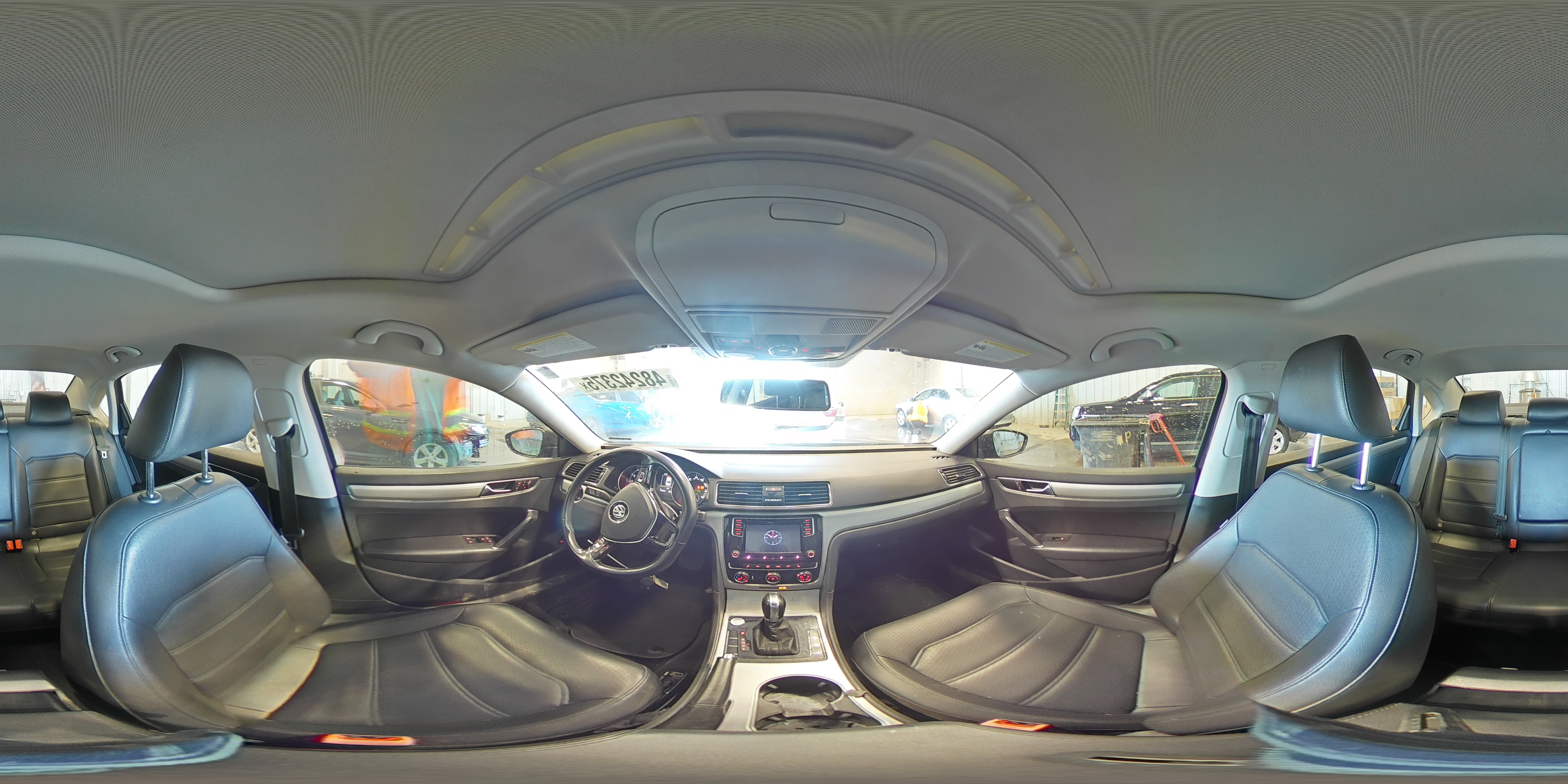 2019 Volkswagen Passat - Image 14