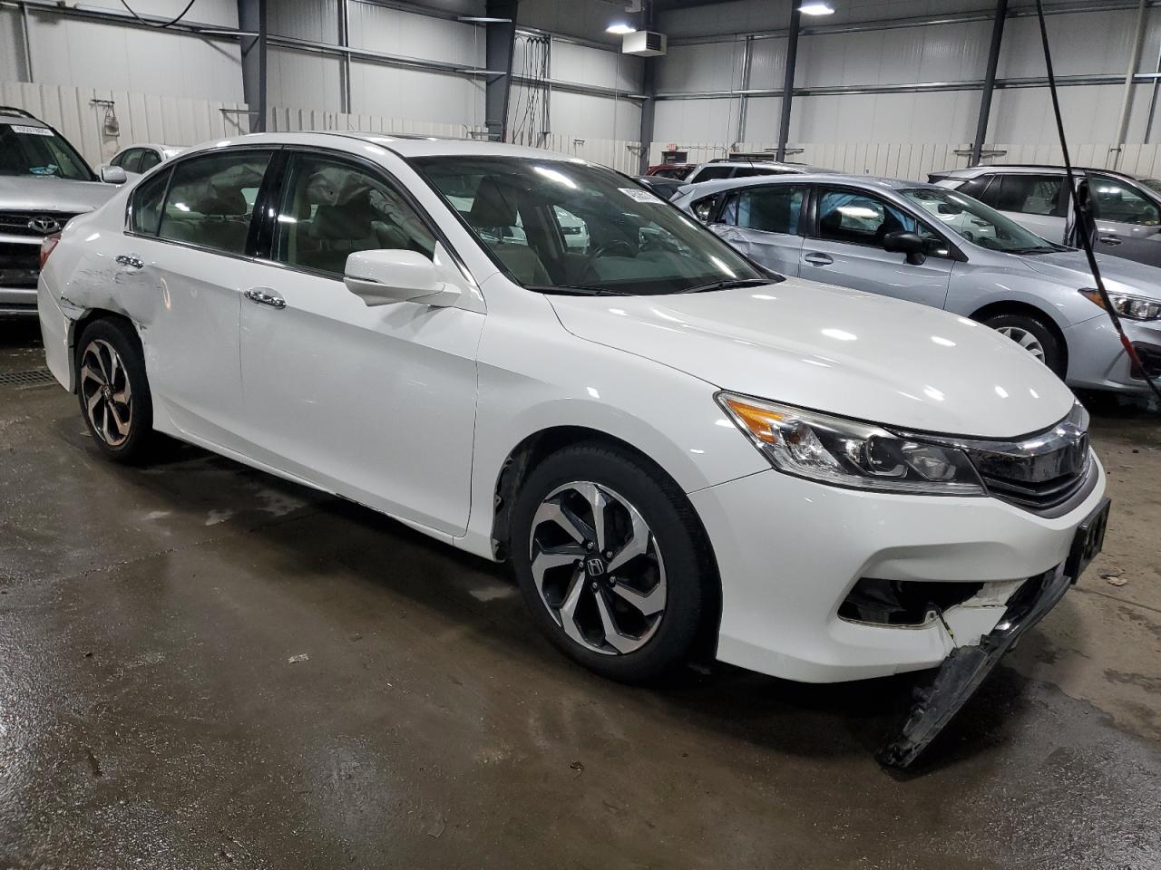 2017 Honda Accord - Image 4