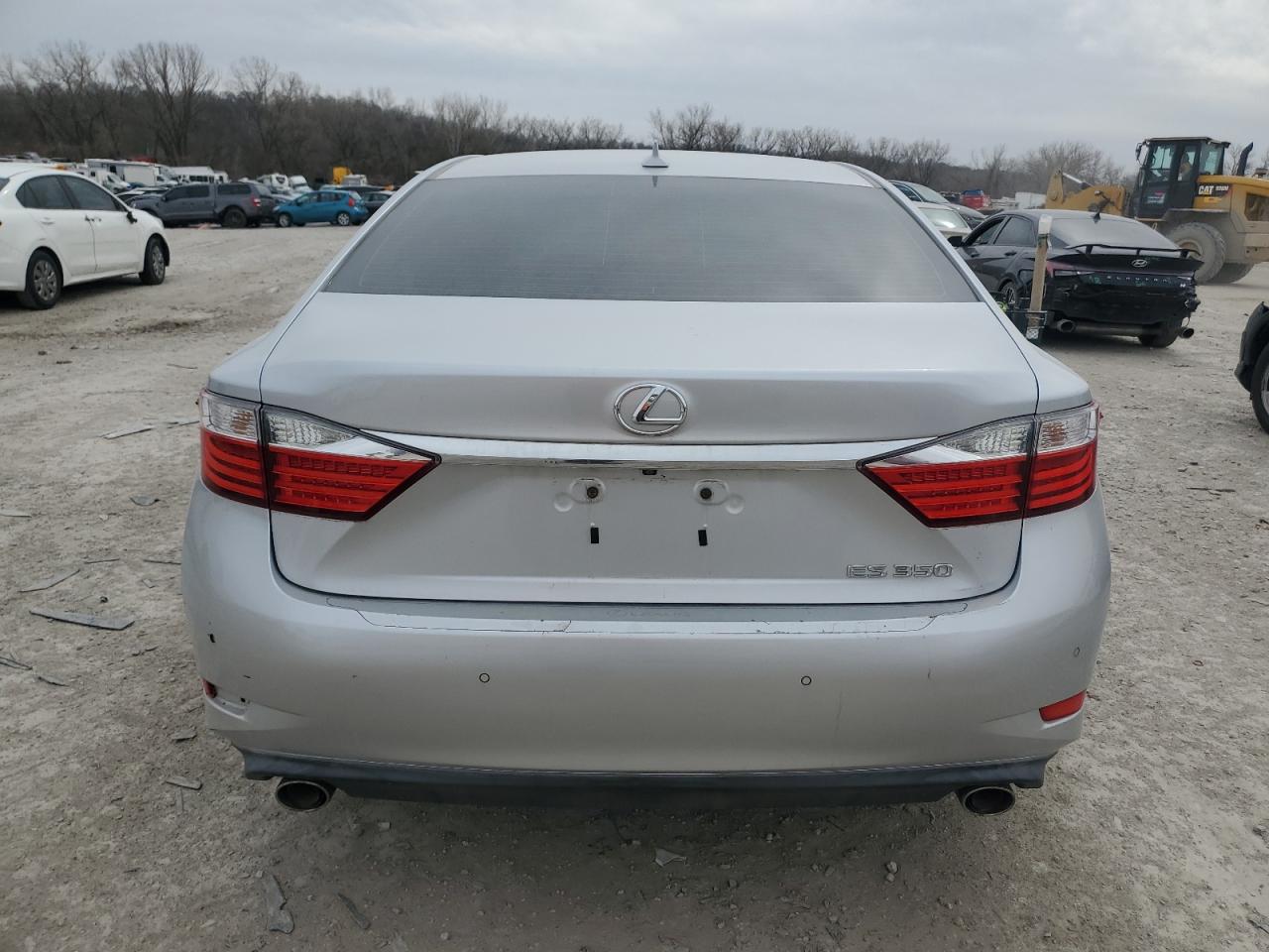 2013 Lexus ES - Image 6