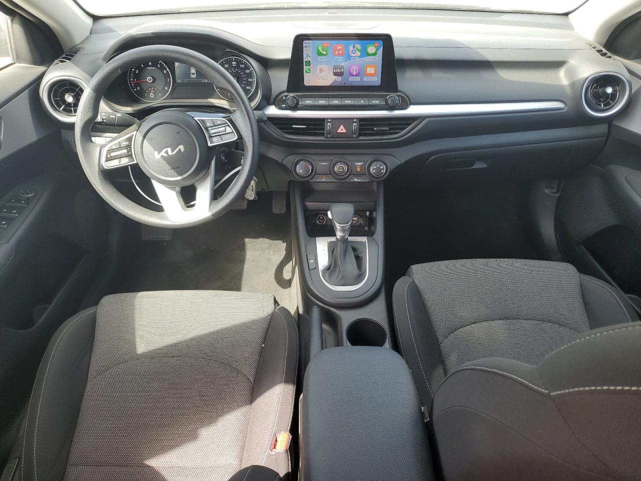 2024 Kia Forte - Image 8