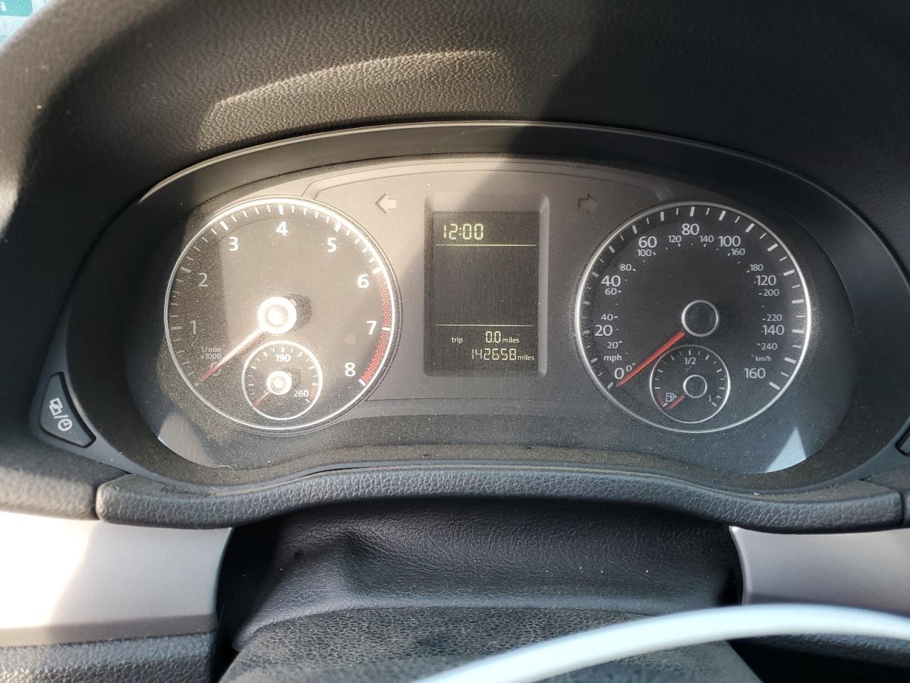 2015 Volkswagen Passat - Image 9