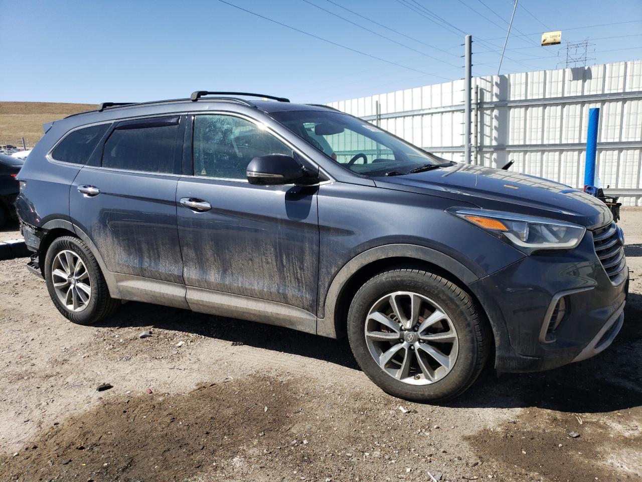 2017 Hyundai Santa Fe - Image 4
