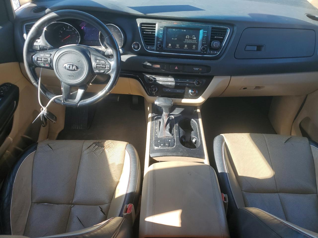 2017 Kia Sedona - Image 8