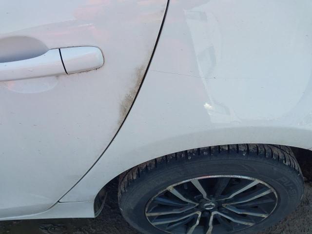 2016 VOLVO V40 MOMENT