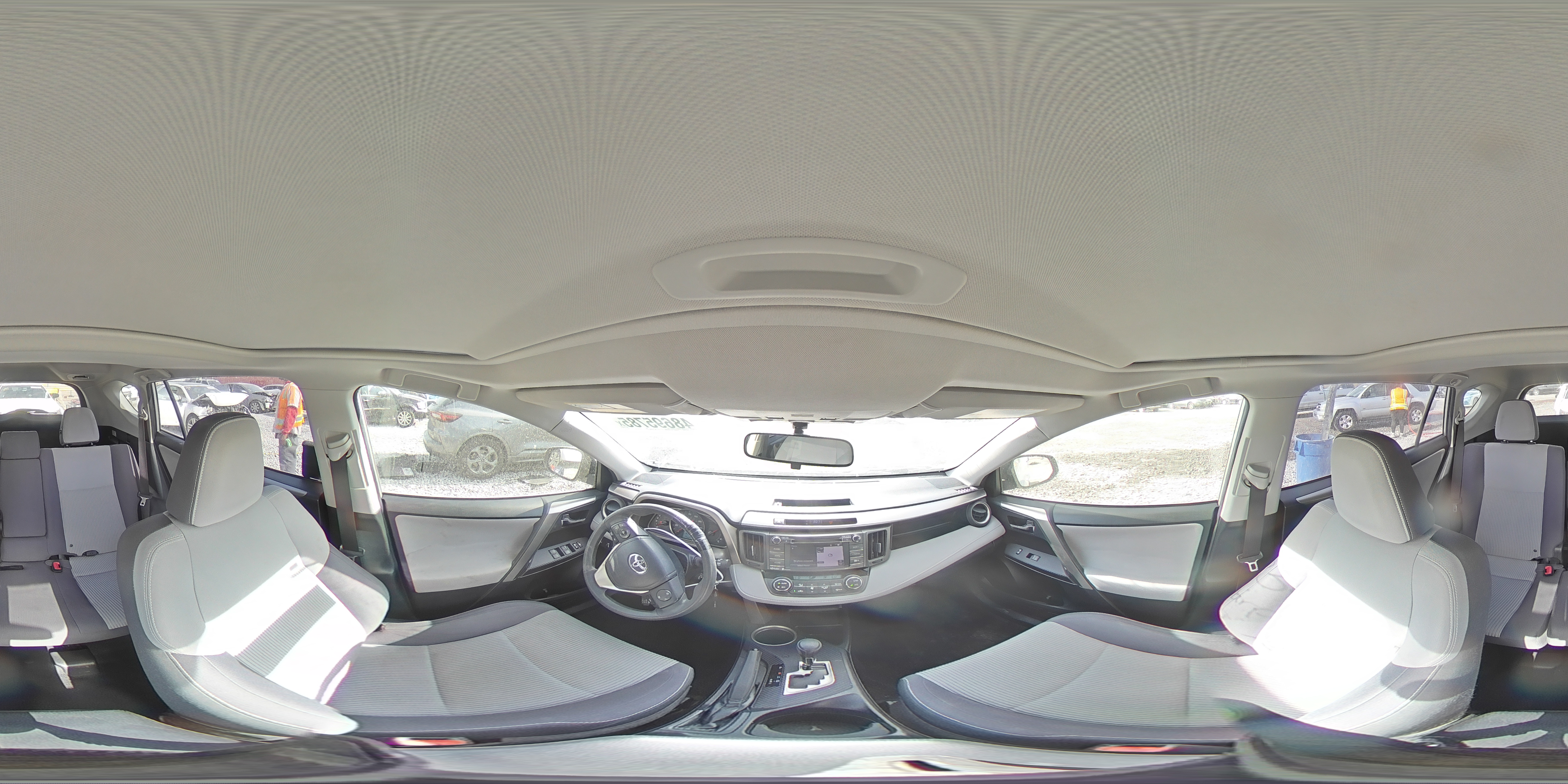 2015 Toyota RAV 4 - Image 16