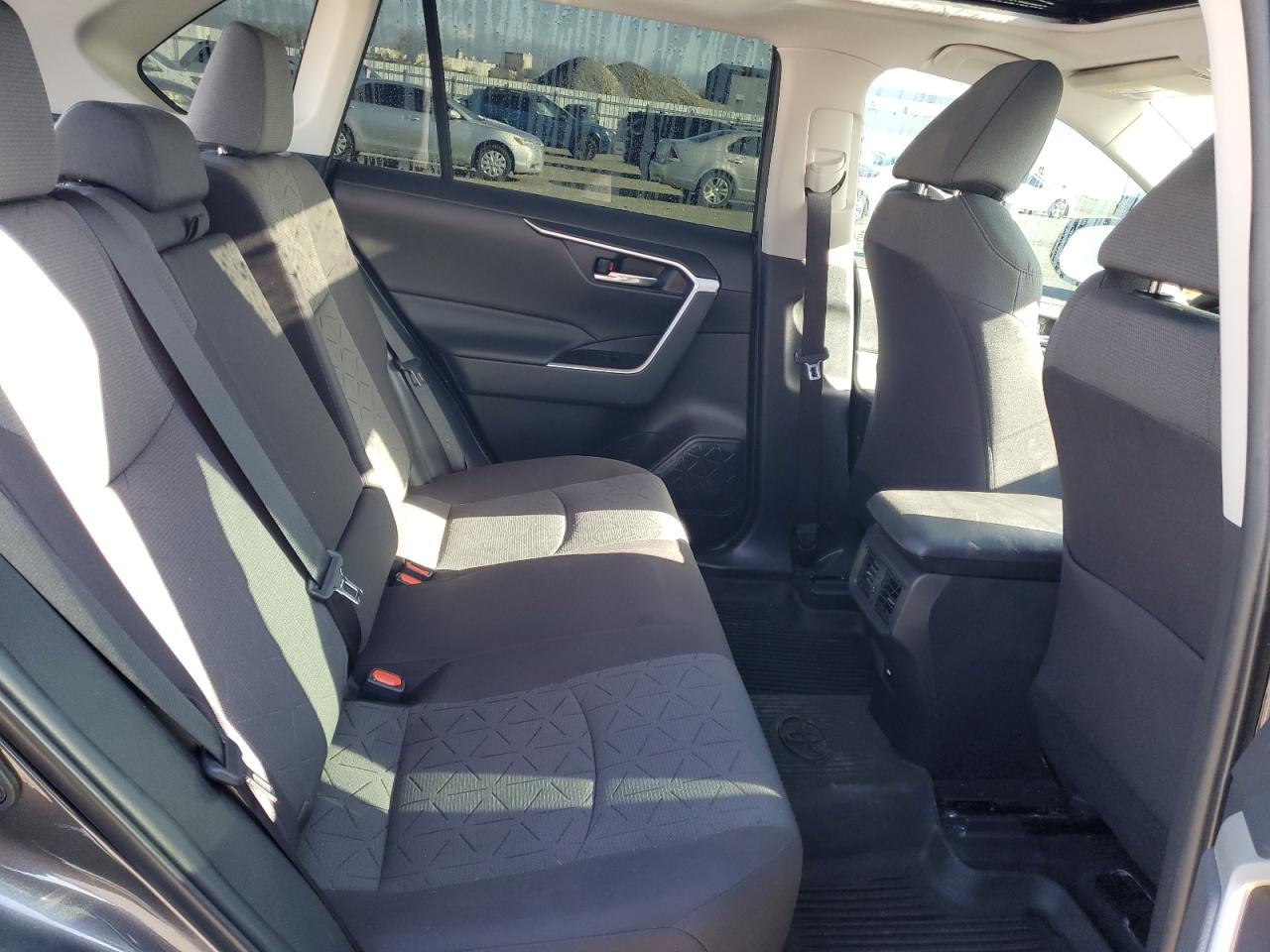 2021 Toyota RAV 4 - Image 10