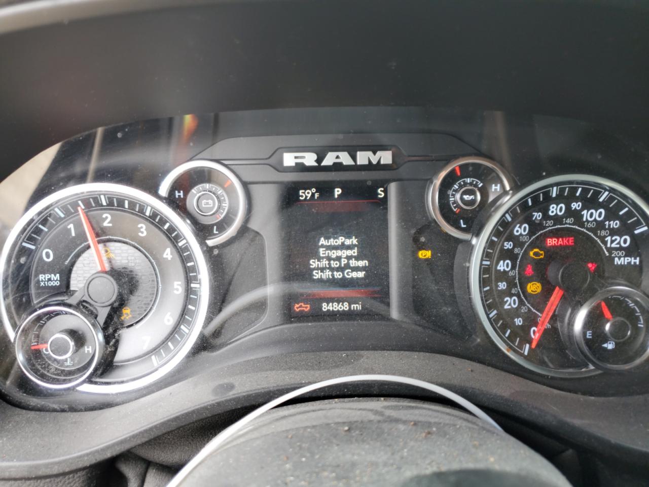 2019 RAM 1500 - Image 9