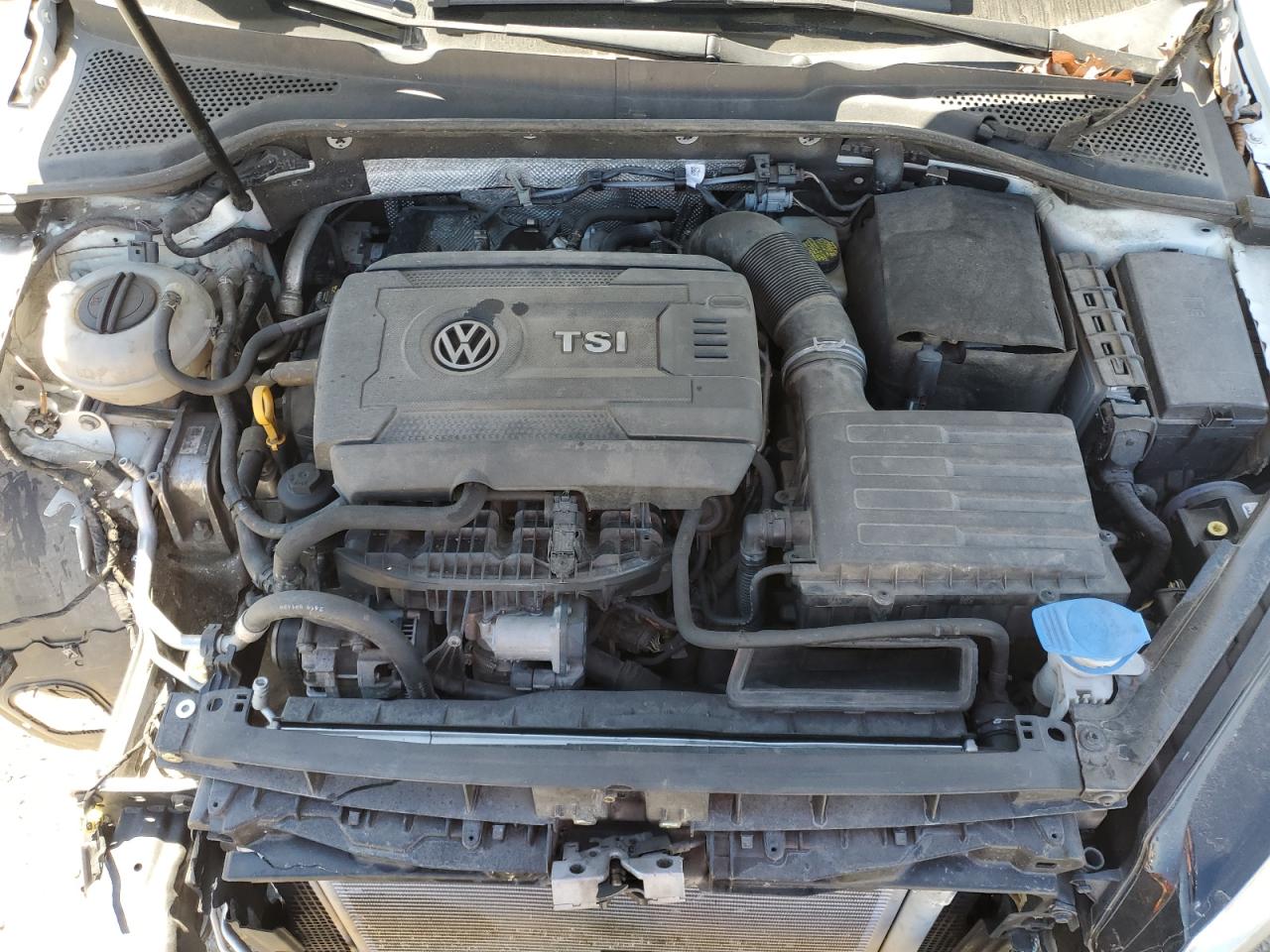 2017 Volkswagen GTI - Image 11