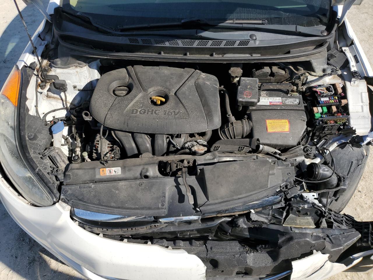 2013 Hyundai Elantra - Image 12