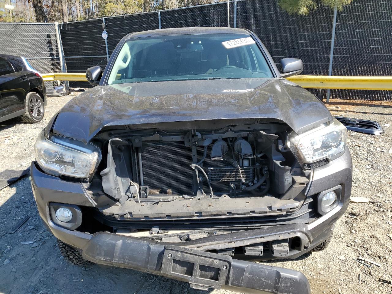 2018 Toyota Tacoma - Image 5