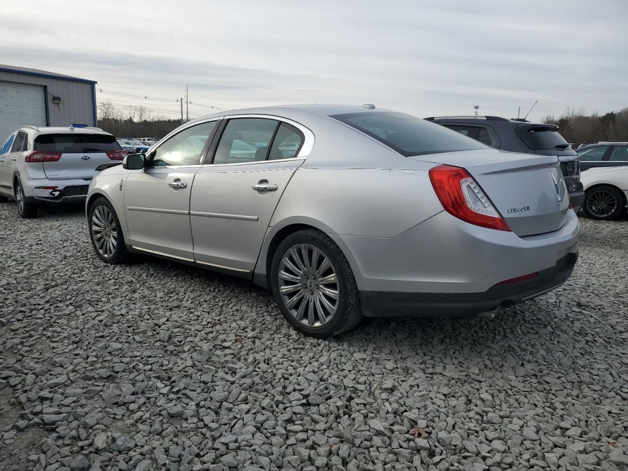 2014 Lincoln MKS - Image 2