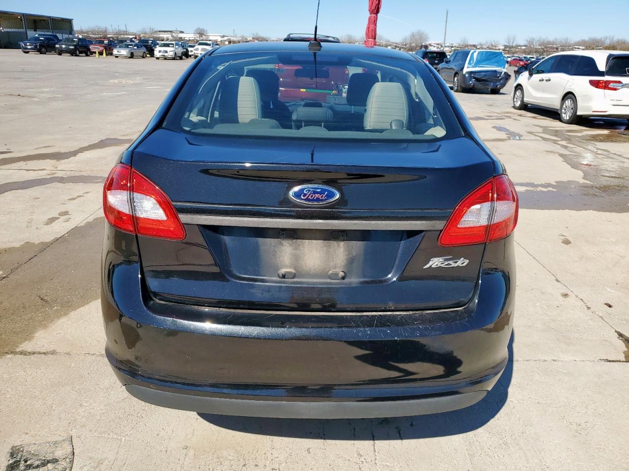 2013 Ford Fiesta - Image 6