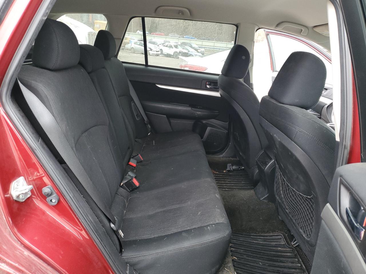 2013 Subaru Outback - Image 11