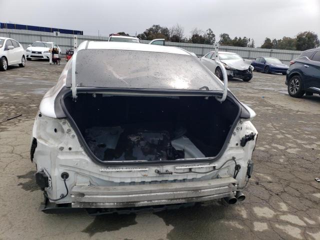  TOYOTA CAMRY 2018 Biały