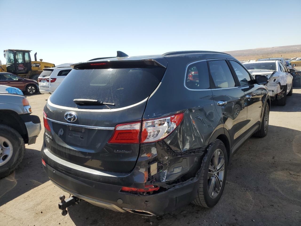 2014 Hyundai Santa Fe - Image 3