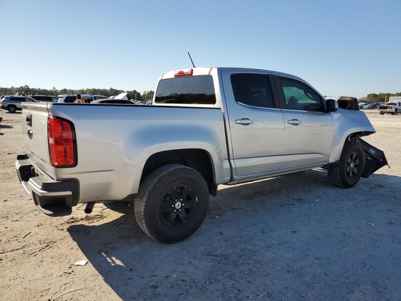 2019 Chevrolet Colorado - Image 3