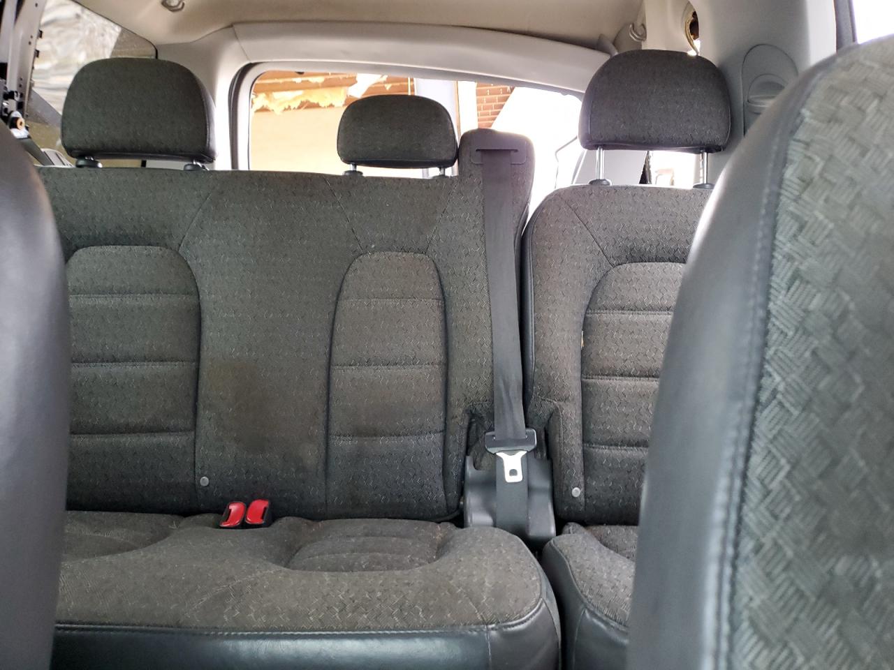 2003 Ford Explorer - Image 10