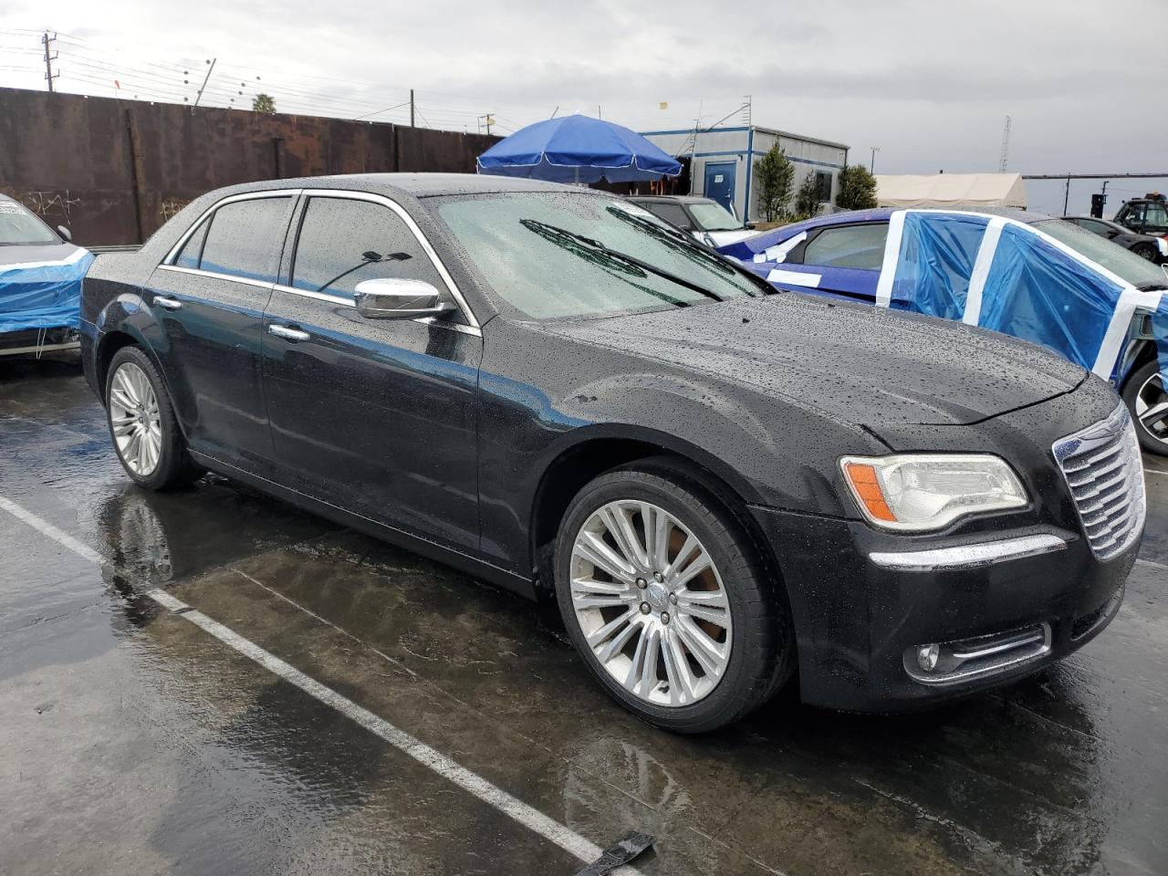2011 Chrysler 300 - Image 4