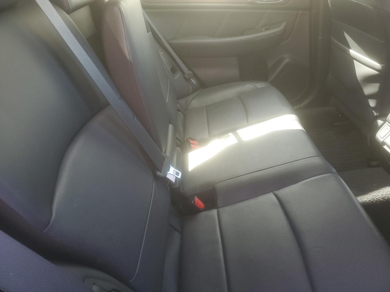 2018 Subaru Outback - Image 11