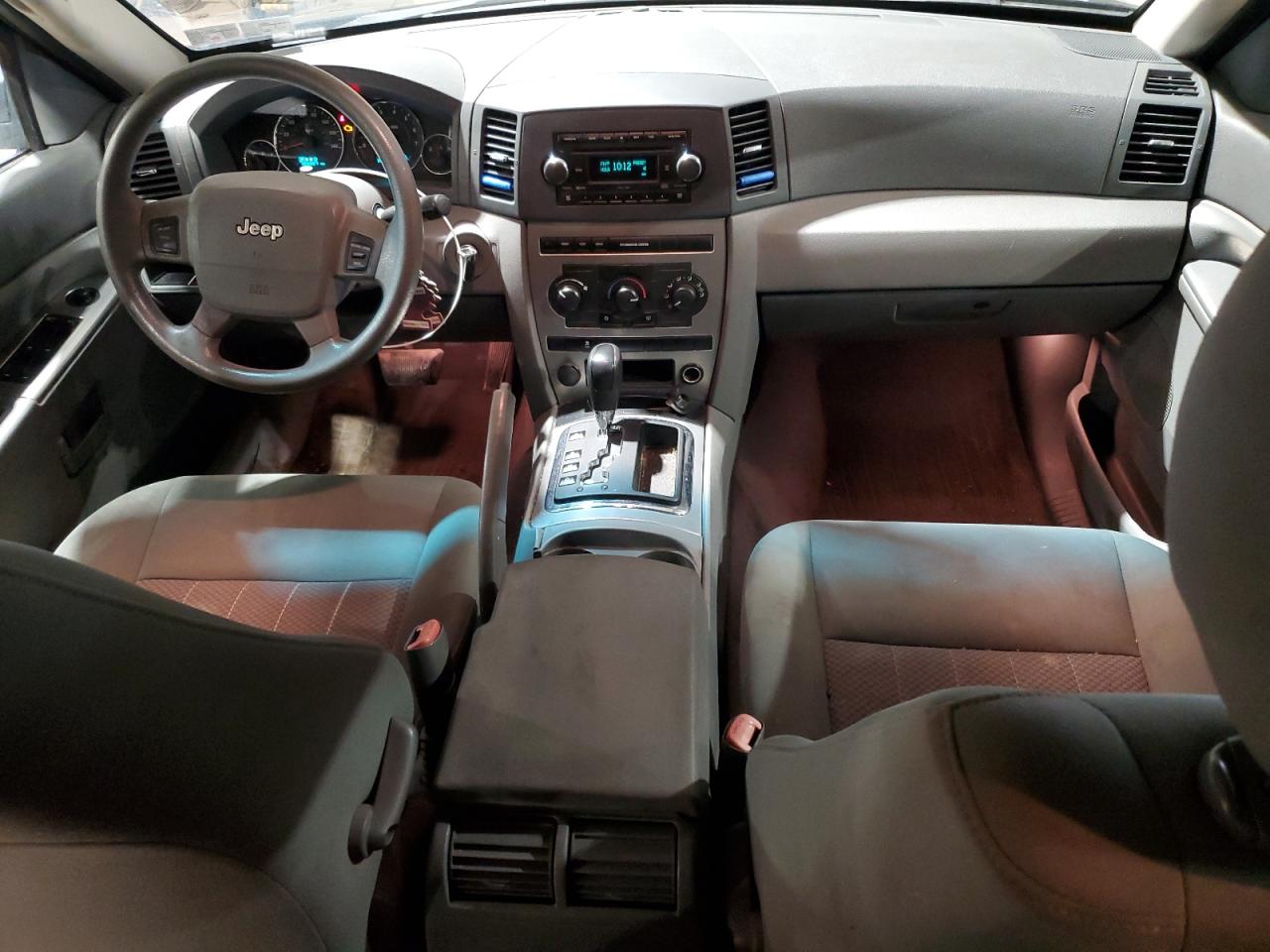 2006 Jeep Grand Cherokee - Image 8