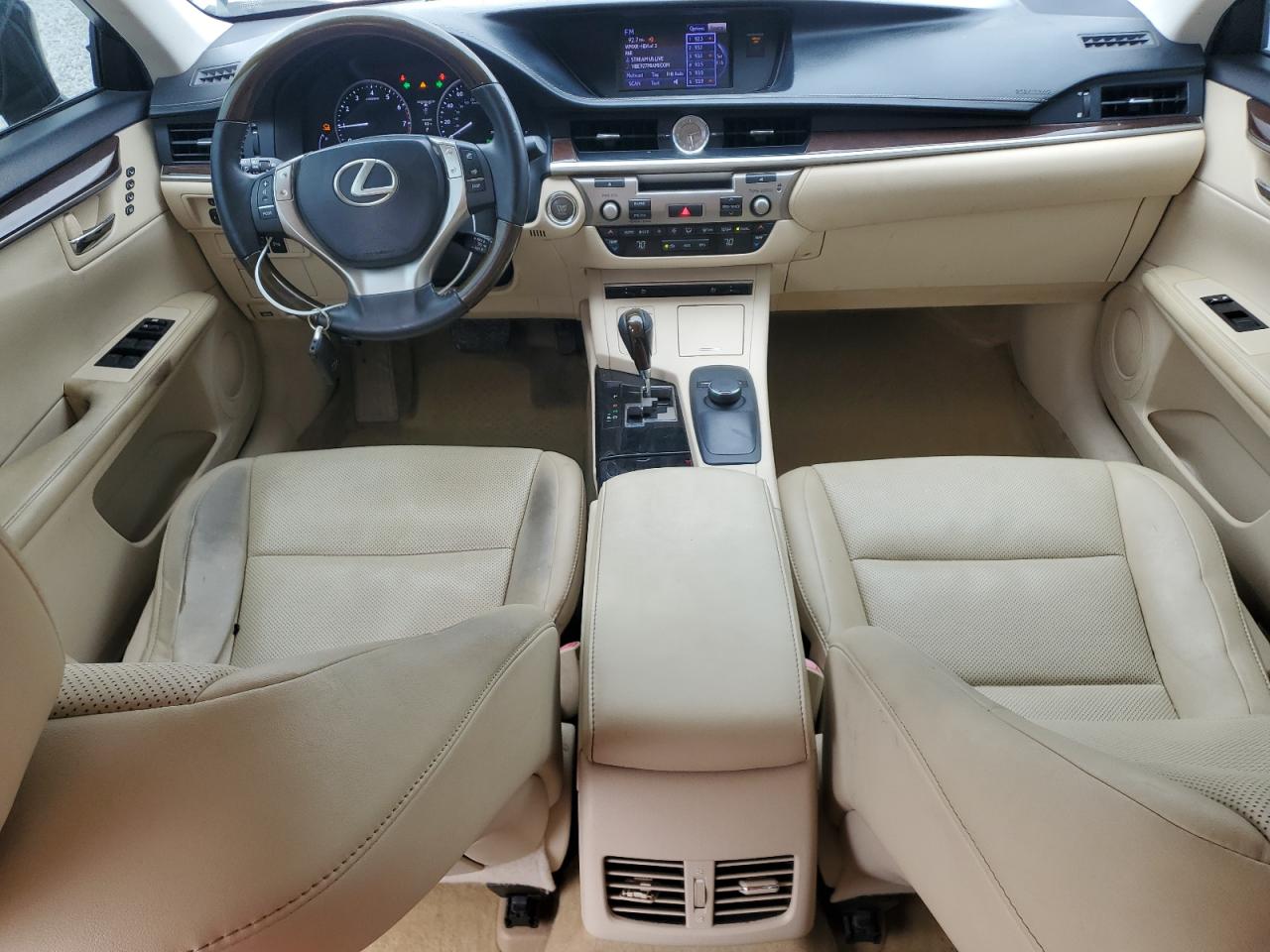 2014 Lexus ES - Image 8