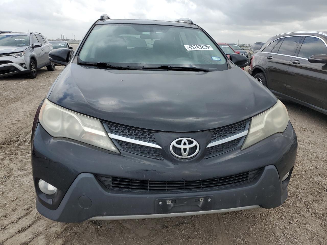 2014 Toyota RAV 4 - Image 5