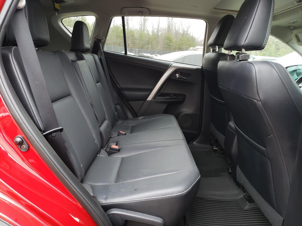 2016 Toyota RAV 4 - Image 11