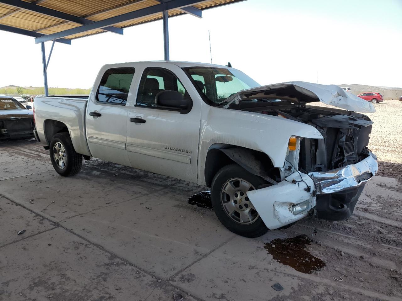2011 Chevrolet Silverado - Image 4
