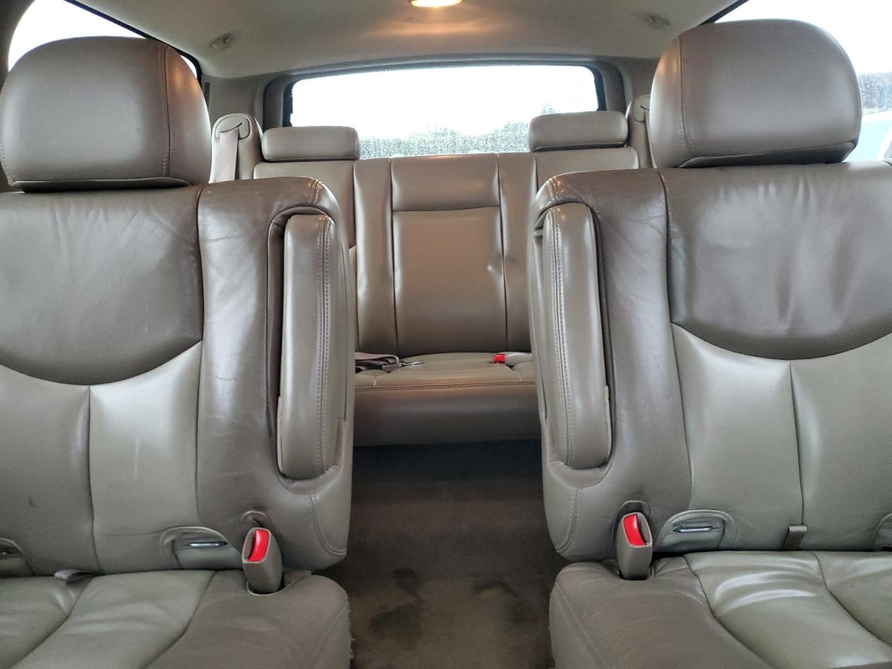 2006 GMC Yukon - Image 10