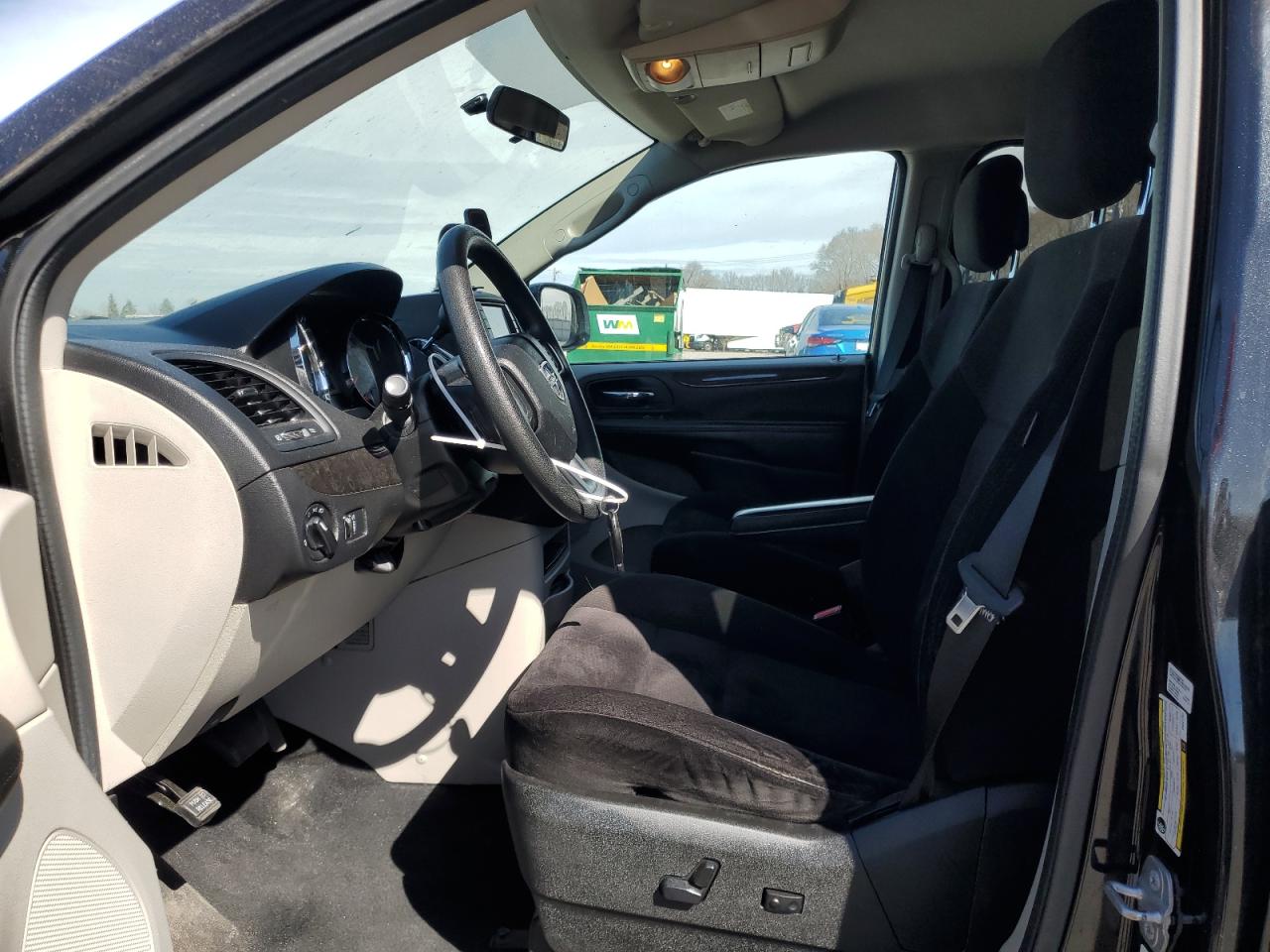 2014 Dodge Caravan - Image 7