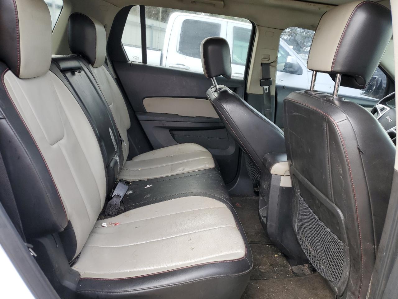 2011 GMC Terrain - Image 11
