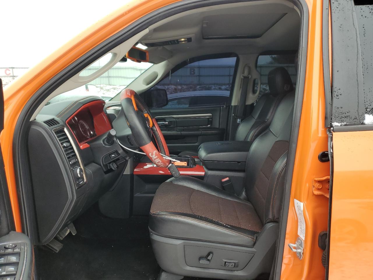 2015 RAM 1500 - Image 7