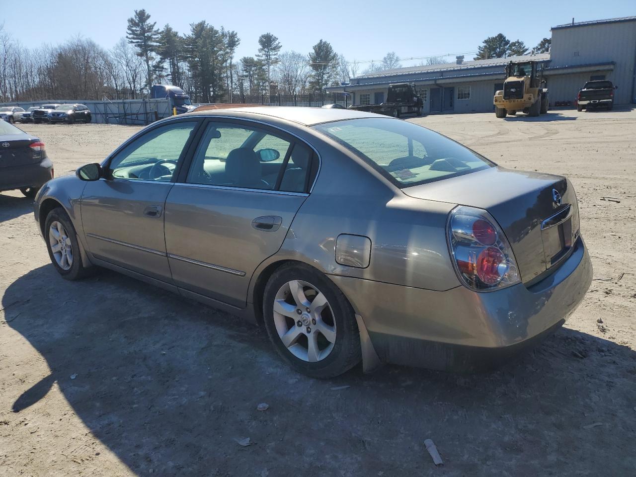 2005 Nissan Altima - Image 2