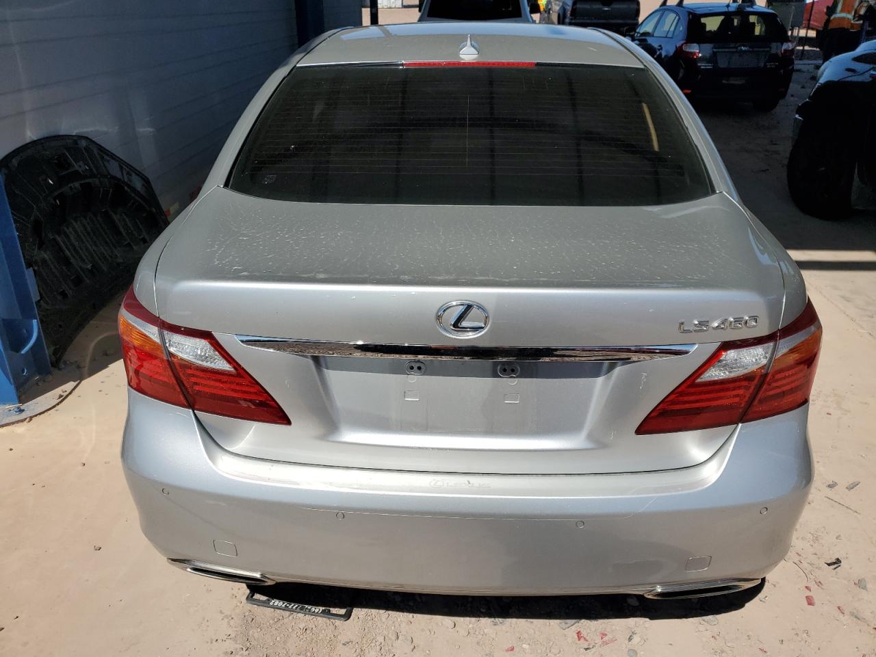 2012 Lexus LS - Image 6