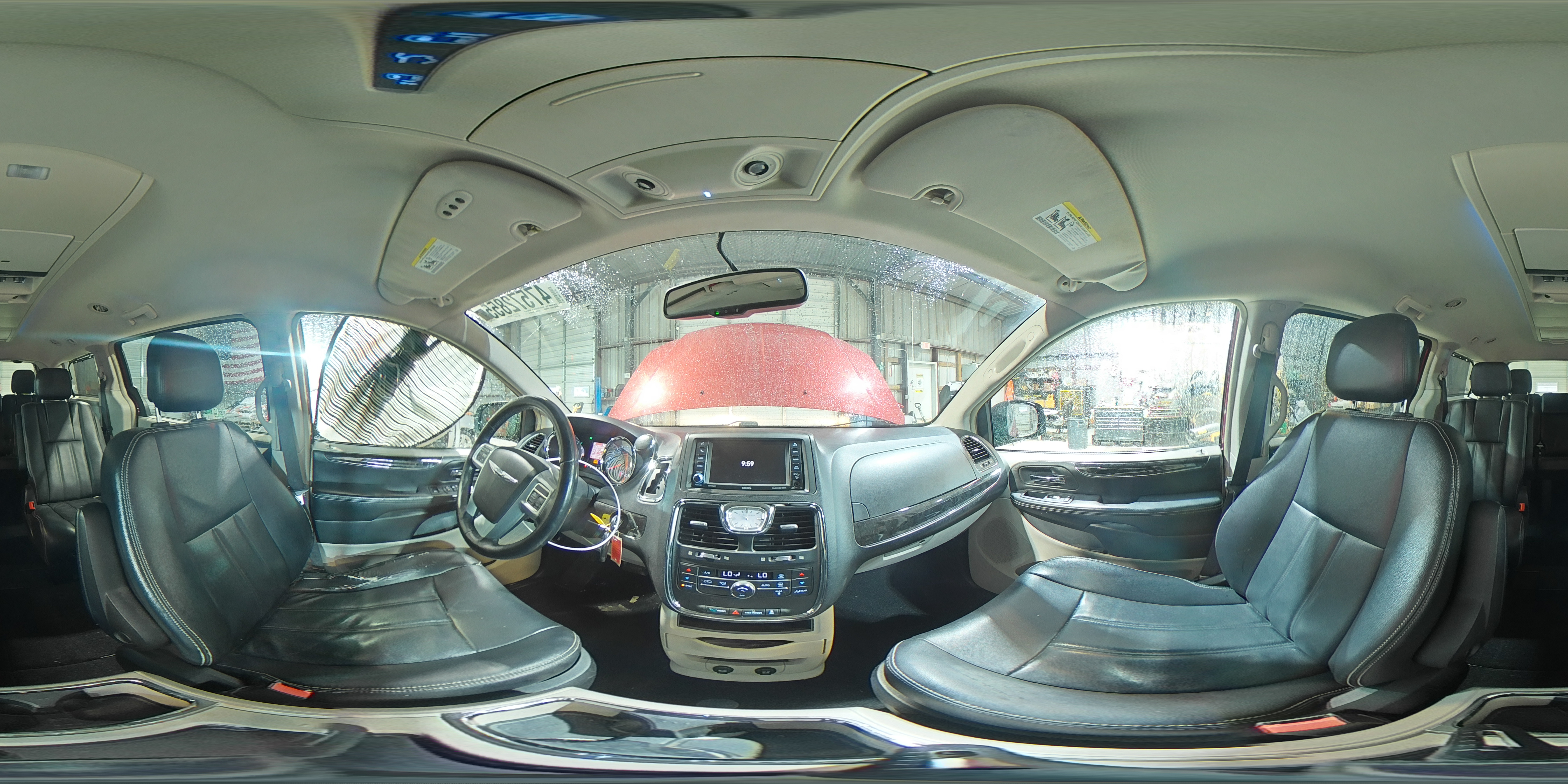 2013 Chrysler Town & Country - Image 14