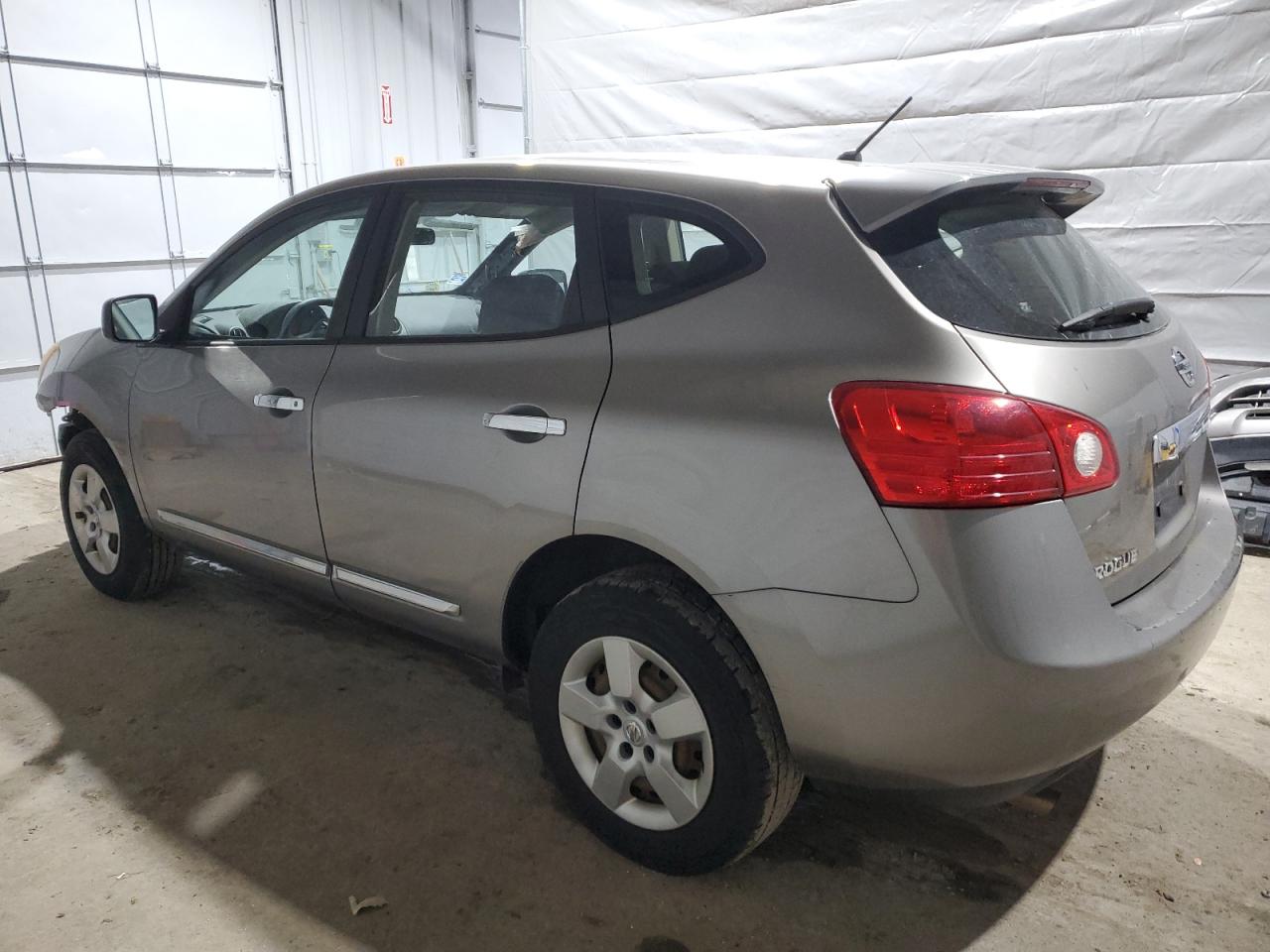 2011 Nissan Rogue - Image 2