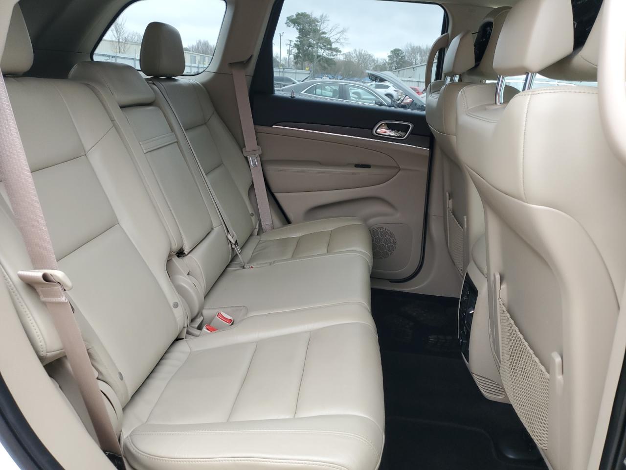 2018 Jeep Grand Cherokee - Image 11