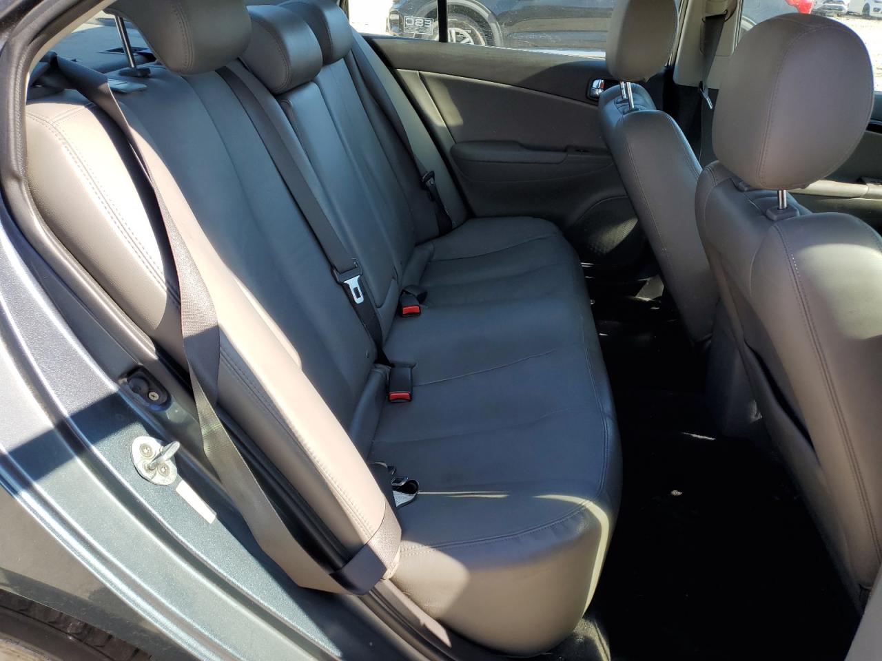 2009 Hyundai Sonata - Image 10